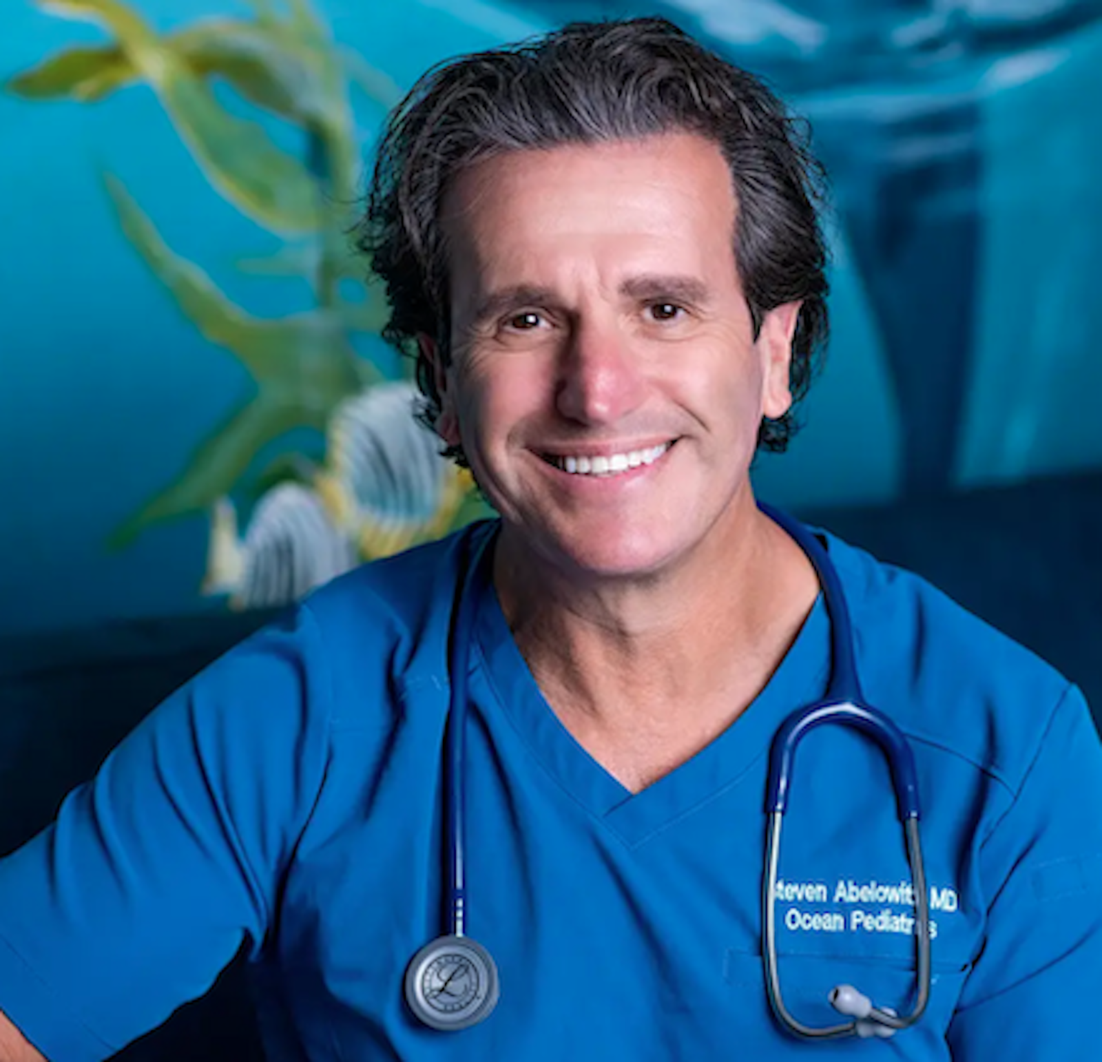 Dr. Steven Abelowitz, Ocean Pediatrics’ founder and one of the best doctors in Orange County.